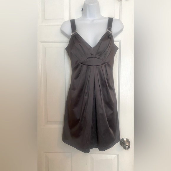Robe Alyn Paige Beige Et Dentelle Noire - Taille Junior 5/6, Sans Bretelles, Occasion Très Bon État